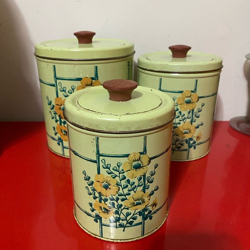 Vintage Metal Tin set - Decoware set of 3 canisters